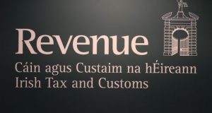 Revenue logo